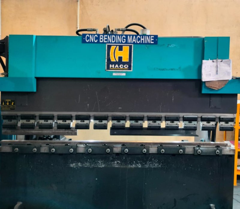 CNC Bending Machine